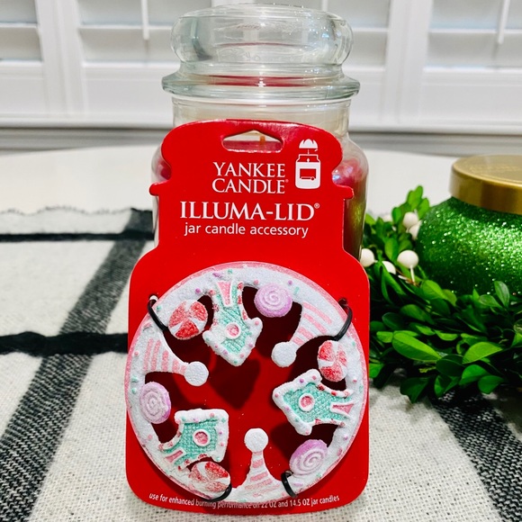 NWT Yankee Candle Topper Illuma Lid Christmas